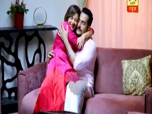 Anupamaa reaches Kavya's place to teach her a lesson 
