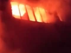 Delhi: Fire breaks out at cloth store in Gandhinagar market 