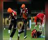 #Cricket IPLमधल्या दुर्दैवी घटनेनंतर फलंदाजांना हेल्मेट अनिवार्य करण्याची सचिनची ICC ला सूचना