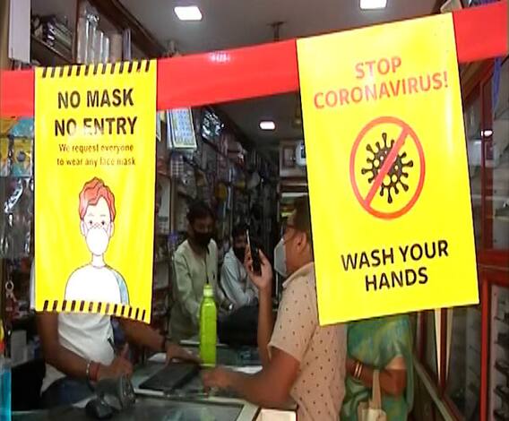 Nashik | नाशिकमध्ये मॉल, दुकानांमध्ये 'नो मास्क, नो एन्ट्री'चे फलक 