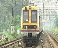 ট্রেন বাড়তে অফিস টাইমে লোকাল ট্রেনে কি সমস্যা কমল? শিয়ালদা-হাওড়া থেকে সরাসরি এবিপি আনন্দ