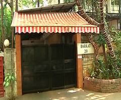 NCB raids in Mumbai | बॉलिवूडच्या बड्या निर्मात्याच्या घरी एनसीबीची छापेमारी 