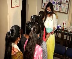 Pankaja Munde Diwali | भाजप नेत्या पंकजा मुंडे मुंबईतील आशासदन आश्रमात, अनाथ मुलांसोबत दिवाळी साजरी