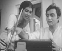 'প্রথমে কাকা বলতাম, পরে নাম ধরে ডাকলেও শ্রদ্ধা অটুট ছিল', প্রথম নায়ক সৌমিত্রর প্রয়াণে অপর্ণা সেন