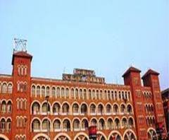 শুধু থিকথিকে কালো মাথা! হাওড়া স্টেশন থেকে সরাসরি দেখুন