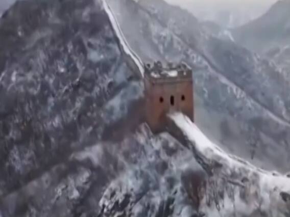 Chinese army suffers under heavy snowfall 