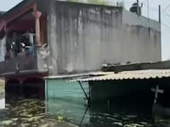 कुदरत की मार से बेहाल मेक्सिको, भारी बारिश के बाद 'समंदर' बना शहर