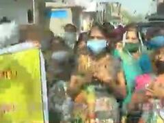  અમદાવાદના સરસપુરમાં બુટલેગરોના ત્રાસથી સ્થાનિકોમાં આક્રોશ, રસ્તા પર ઉતરી નોંધાવ્યો વિરોધ 