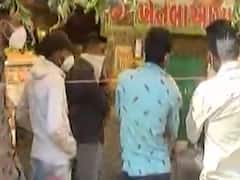 રાજકોટના કાલાવાડ રોડ પર મનપાની ટીમ દ્ધારા ચાની હોટલો કરાઇ સીલ