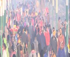 Chhath Puja 2020: छठ घाटों पर व्रतियों का हुजूम, उदीयमान सूर्य को अर्घ्य के साथ महापर्व का समापन