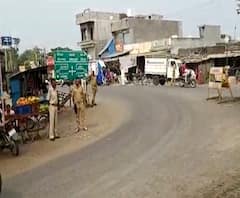 नंदुरबारमध्ये बाहेरून येणाऱ्या वाहनांची तपासणी होत नसल्याचं समोर,कोणत्याही तपासाशिवाय राज्यात प्रवेश