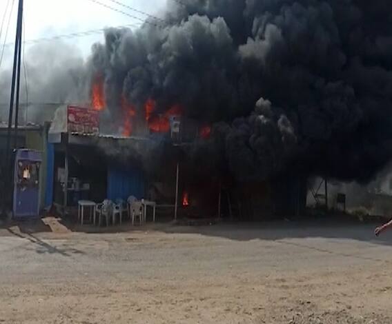 Aurangabad Fire | औरंगाबादमध्ये दुकानांना भीषण आग, आगीत 4 दुकानं जळून खाक, कारण मात्र अस्पष्ट
