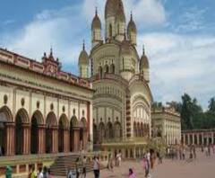 দক্ষিণেশ্বর মন্দিরে ভবতারিণী মায়ের পুজোর আয়োজন, করোনা আবহে তৈরি করা হয়েছে স্যানিটাইজিং টানেল