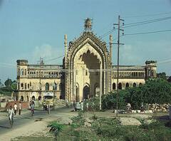 Lucknow में अपराध पर लगाम नहीं, कमिश्नर सिस्टम लागू होने के बाद भी नहीं सुधरे हालात| ABP Ganga