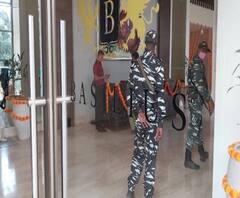 Pratap Sarnaik | शिवसेना आमदार प्रताप सरनाईक यांच्या घरी ईडीची छापेमारी;शिवसेनेचे अनेक नेते रडारवर 