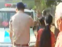 સુરતના પાલ ઉમરા તાપી બ્રિજને લઇને લોકોનો વિરોધ, પોલીસે કરી અટકાયત