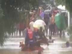 तूफान ने मचाया कहर, डूबे कई शहर