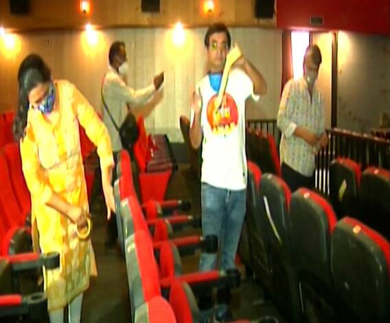 सिनेमागृह खुली झाली असली तरी नाट्यनिर्मात्यांचं सध्या वेट अँड वॉच, कशी सुरू आहे सिनेमागृहांची तयारी?