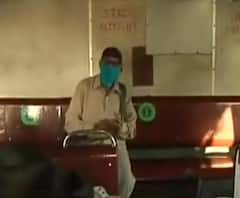 বৃহস্পতিবার ভোরে বারুইপুর লোকালের ছবিটা কেমন?