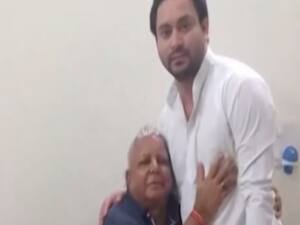 Bihar Election 2020: अगर Tejashwi जीते तो खुशी में शरीक नहीं हो पाएंगे पिता Lalu Yadav !