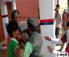 पुलिस चौकी में दबंगई, खाकी के सामने भिड़ गए दो पक्ष| Lakhimpur Kheri| Poorab Paschim 