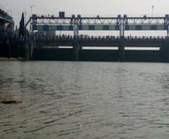 দুর্গাপুর ব্যারাজের ভেঙে যাওয়া লকগেট মেরামতি শুরু, বৃহস্পতিবার থেকেই জল পরিষেবা স্বাভাবিক হয়ে যাওয়ার সম্ভাবনা