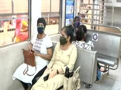 Mumbai की लोकल ट्रेनों में दो गज की दूरी होगी जरूरी | Ground Report 