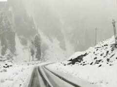Snowfall lashes parts of J&K | ABP Special