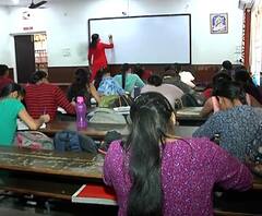 'रॅगिंग करणार नाही, असं लिहून घ्या', रॅगिंगसंदर्भात UGCकडून विद्यापीठं आणि महाविद्यालयांना निर्देश