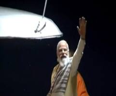 Prime Minister Narendra Modi at Varanasi: কাশী বিশ্বনাথ মন্দিরে পুজো সেরে জলপথেই রাজঘাটে পৌঁছন মোদি