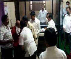 Buldhana | शिवसेना नगरसेवकांचा स्वत:ला जाळून घेण्याचा प्रयत्न, बुलडाण्यातल्या नगरपालिकेतला प्रकार