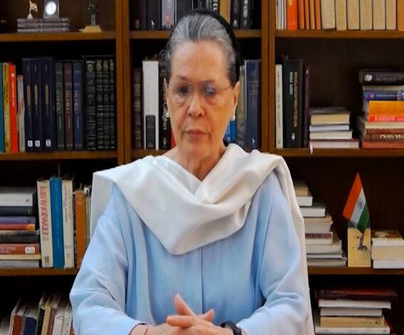 Sonia Gandhi | काँग्रेस अध्यक्ष सोनिया गांधी यांनी बोलावली सल्लागारांची बैठक