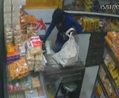 Pune Mithai Chor | पुण्यात मिठाईच्या दुकानातून ड्रायफ्रुट आणि मिठाई चोरणारा 'झुरळ्या' जेरबंद