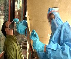 Coronavirus | मुंबई महापालिकेकडून कोरोनाची मास टेस्टिंग; रुग्ण वाढल्याने मार्केट, बस डेपोमध्ये चाचणी