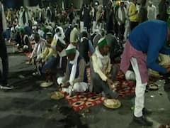 ठिठुरते मौसम में 'ट्रैक्टर' बना किसान आंदोलन का बेजोड़ साथी | Ground Report | Farm Bill Protest