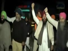 Farmers Protest : दिल्ली में कैसे कटी किसानों की रात? देखें तस्वीरें 