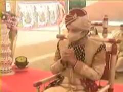 અમદાવાદના વસ્ત્રાલમાં કોવિડની ગાઇડલાઇન મુજબ યોજાયા લગ્ન, જુઓ વીડિયો