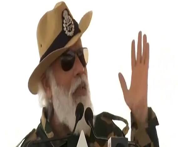 PM Modi addresses soldiers | आव्हान दिल्यास सडेतोड उत्तर देऊ, पंतप्रधानांचा चीन-पाकला इशारा