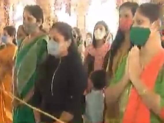 નવા વર્ષ પર રાજકોટમાં સ્વામિનારાયણ મંદિરમાં ઉમટી ભક્તોની ભીડ, જુઓ વીડિયો