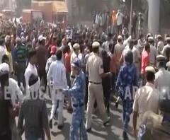 Faridabad हत्याकांडविरोधी आंदोलनाला हिंसक वळण; पंचायत सुरु असताना पोलिसांवर जोरदार दगडफेक