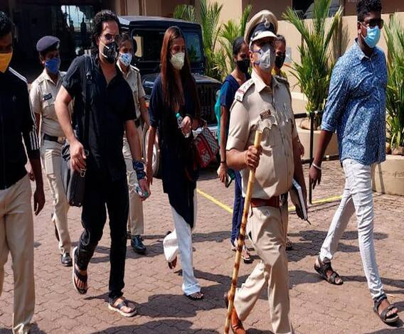 #PoonamPandey न्यूड फोटो-व्हिडीओ शूटप्रकरणी मॉडेल पूनल पांडे पोलिसांच्या ताब्यात,अटकेची शक्यता