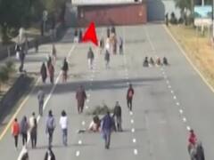 कश्मीर को भूल अपने गिरेबान में क्यों नहीं झांकते इमरान खान?