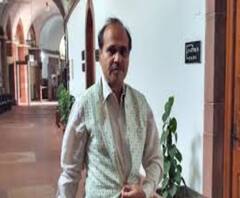 শুভেন্দু অধিকারী পোস্টার-বিতর্ক: ‘যাঁরা মুখ্যমন্ত্রীকে বড় করেছেন, তাঁদের এক এক করে ছেঁটেছেন’, মন্তব্য অধীর চৌধুরির