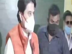 Madhya Pradesh के उपचुनाव में 28 सीटों के लिए आज हो रहा मतदान, ज्योतिरादित्य सिंधिया ने भी किया वोट