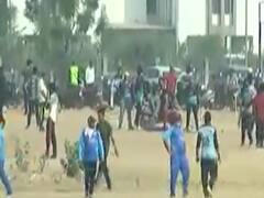 કોરોના સંકટ વચ્ચે અમદાવાદના GMDC ગ્રાઉન્ડમાં એકત્ર થયા યુવાનો, જુઓ  વીડિયો