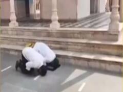 Mathura में नमाज...सांप्रदायिक सद्भाव या सांप्रदायिक तनाव?