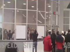 US Presidential Elections: Detroit મતગણતરી કેન્દ્ર બહાર Trumpના સમર્થકોનું પ્રદર્શન