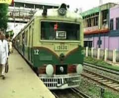 বাঁচছে সময়, কমছে খরচ, লোকাল ট্রেন পরিষেবা শুরু হওয়ায় স্বস্তির নিঃশ্বাস নিত্যযাত্রীদের