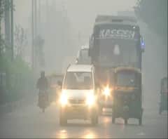 Delhi-NCR Pollution: सांस लेना हुआ मुश्किल, धुंध के कारण कई इलाकों में विजिबिलिटी कम| ABP Ganga 