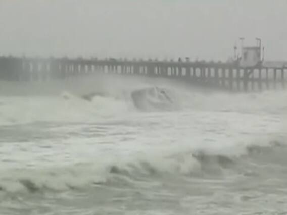 Cyclone Nivar का वार, Tamil Nadu और Puducherry में बवाल | भारत की बात